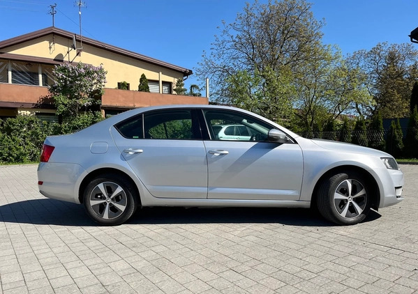 Skoda Octavia cena 34900 przebieg: 250000, rok produkcji 2014 z Lublin małe 497